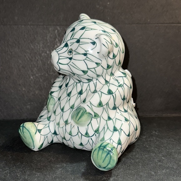 Andrea by Sadek Fishnet Hand Painted Porcelain Green and White Bear Figurines - Picture 2 of 6
